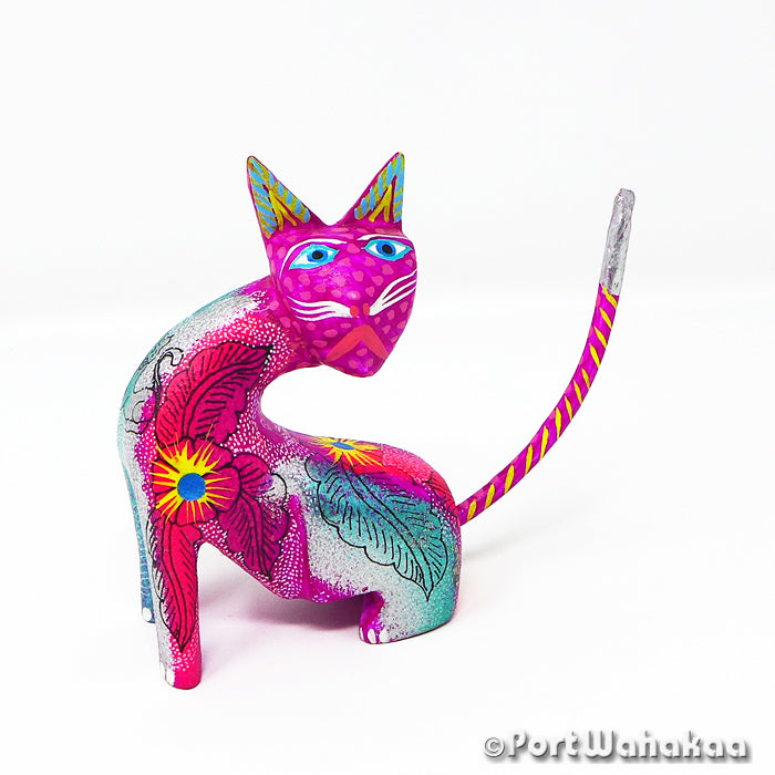 Leaning Lipstick Cat Austin Texas Oaxacan Wood Carvings for Sale Artist - Vicente Hernandez Carving Small, Cat, Gato, San Martin Tilcajete
