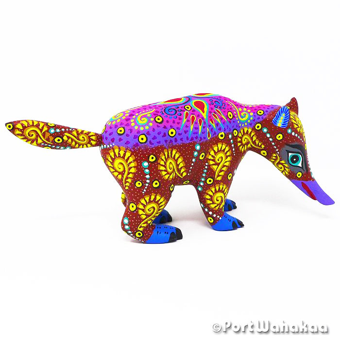 Oaxacan Carving Adroit Anteater Artist - Rocio Hernandez