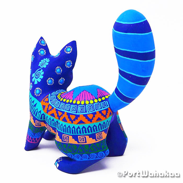 Margarito Rodriguez Blue Raccoon Austin Texas Port Wahakaa Alebrije Artist - Margarito Rodriguez Arrazola, Carving Medium, mapache, Raccoon